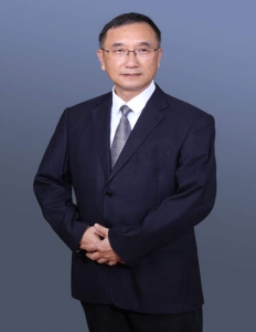 高中部执行校长 李金元 